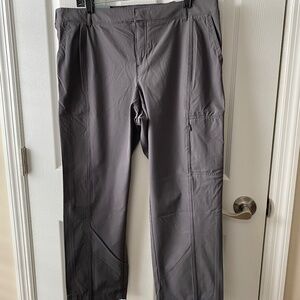 Kirkland Signature Ladies Ankle Length Travel Pant Size 12 NWT